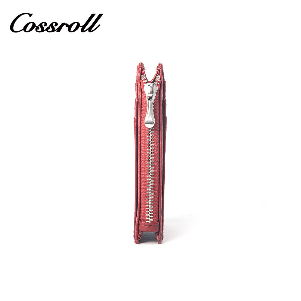 Express your personality: a wide range of women's leather wallets to choose from