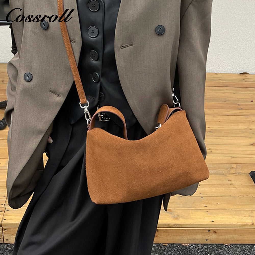 Premium sense of retro frosted deerskin velvet bag new niche underarm bag hundred trend fashion crossbody bag