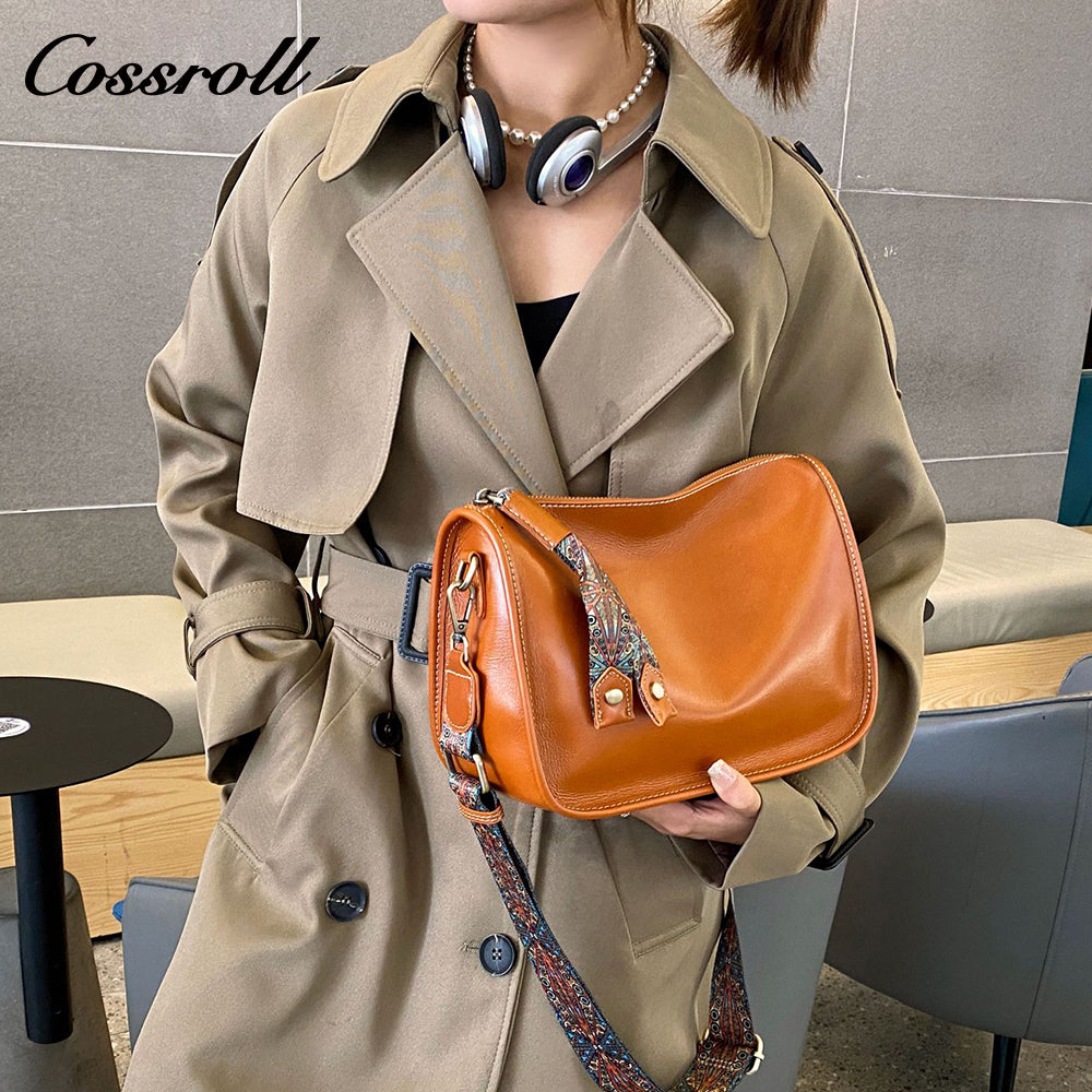 Korean tide with niche soft leather lychee grain shoulder crossbody bag armpit bag