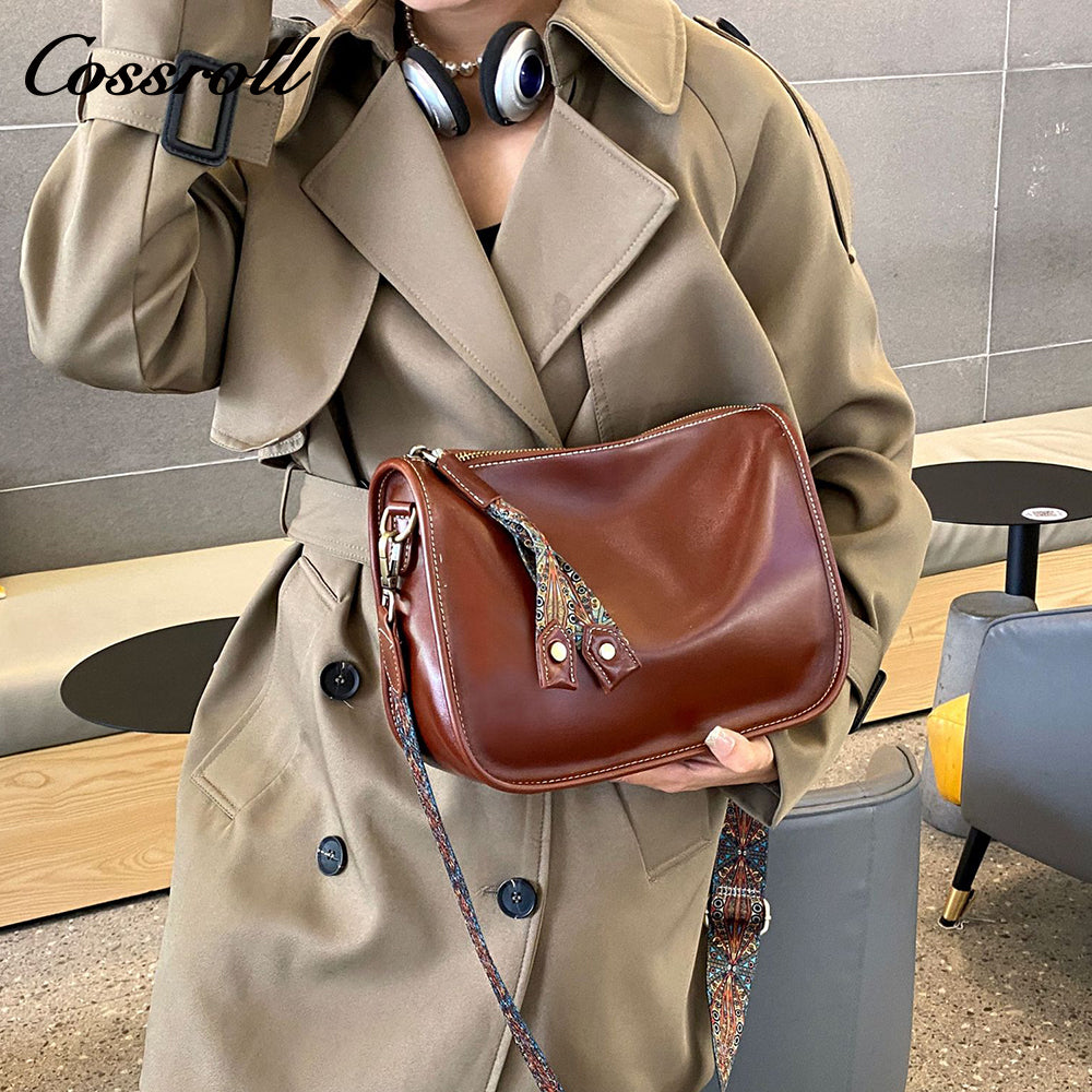 Korean tide with niche soft leather lychee grain shoulder crossbody bag armpit bag