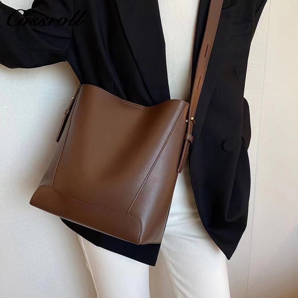 Head layer cowhide Europe and the United States new women's large-capacity bucket leather women's bags shoulder with cowhide diagonal cross-body bag