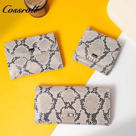 China Factory Supplied Top Quality Professional Design snakeskin Genuine Leather