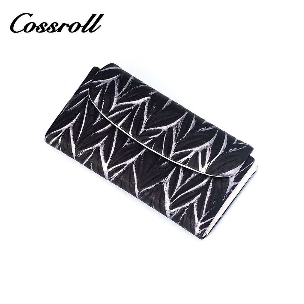 Cossroll Bifold Cowhide Patent Leather Wallets Manufacturer