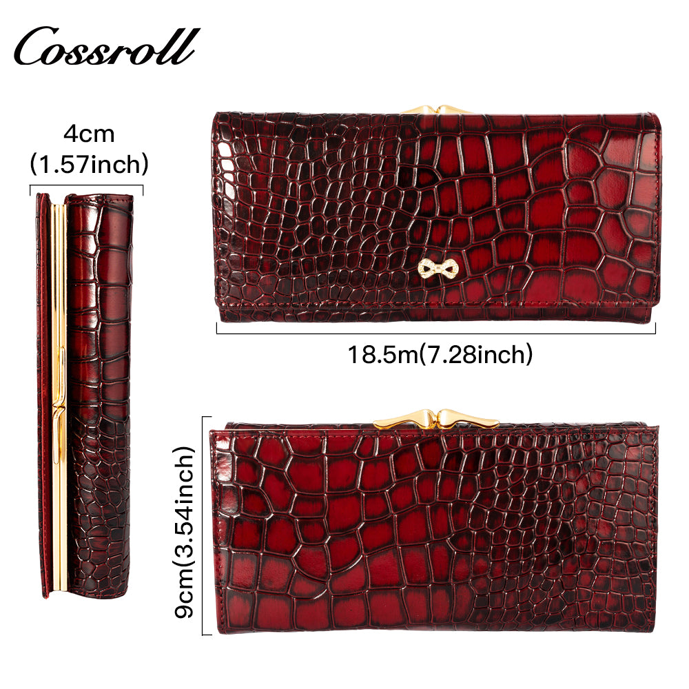 2024 new fashion crocodile print women's purse Korean version large capacity texture hand bag leisure card bag wallet bag