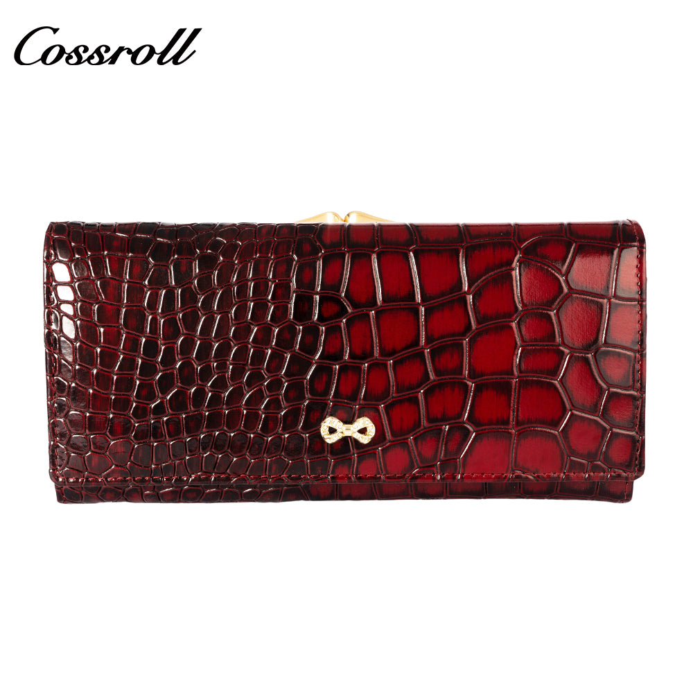 2024 new fashion crocodile print women's purse Korean version large capacity texture hand bag leisure card bag wallet bag