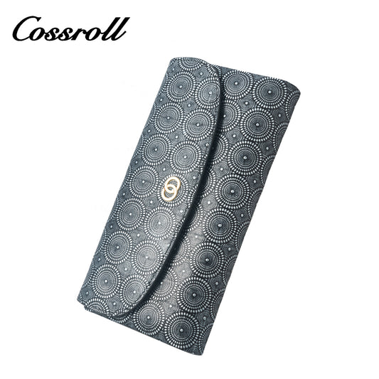 A wide range of styles to choose from: a collection of women's leather wallets to suit different tastes