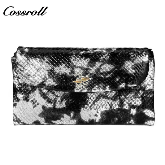 2024Manufacturers customized cross-border serpentine leather purse women's long cowhide women's multi-layer multi-card large capacity