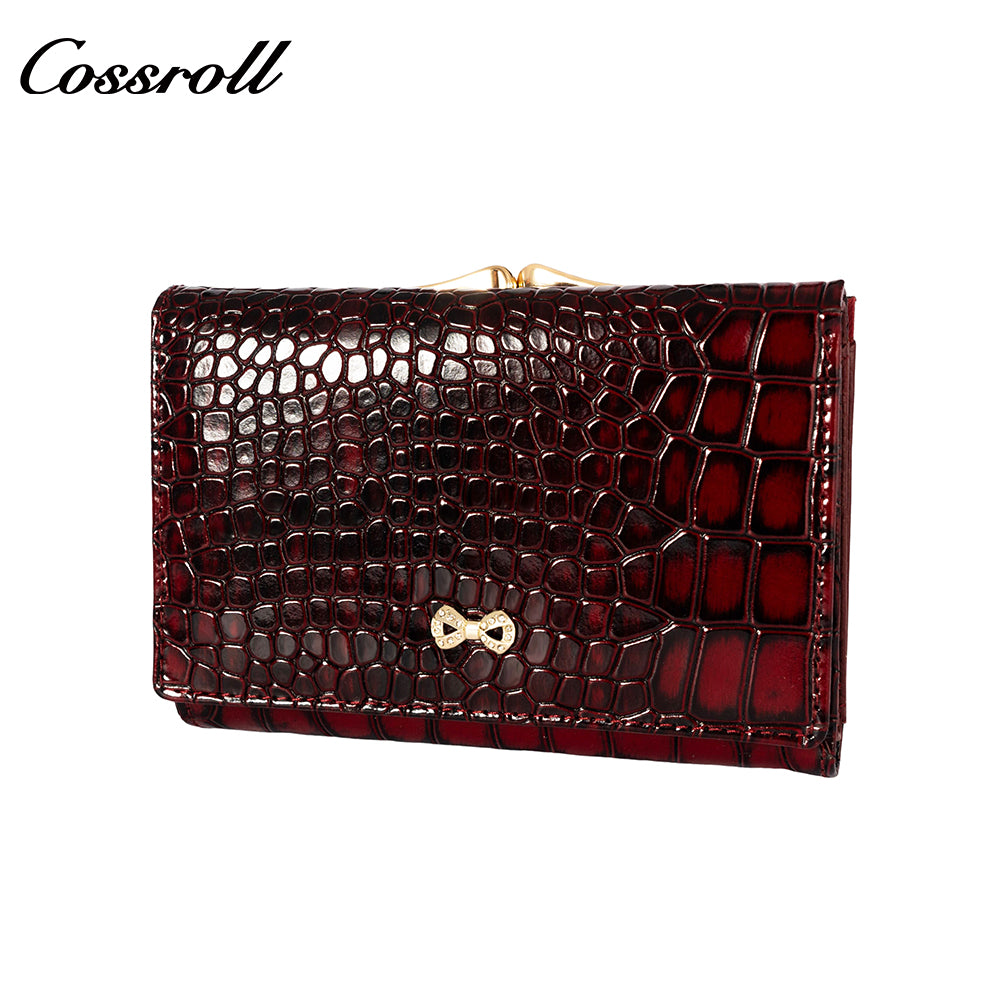 Cross-border 2024 Fall Women's Short wallet Euro-American style crocodile buckle three-fold coin wallet