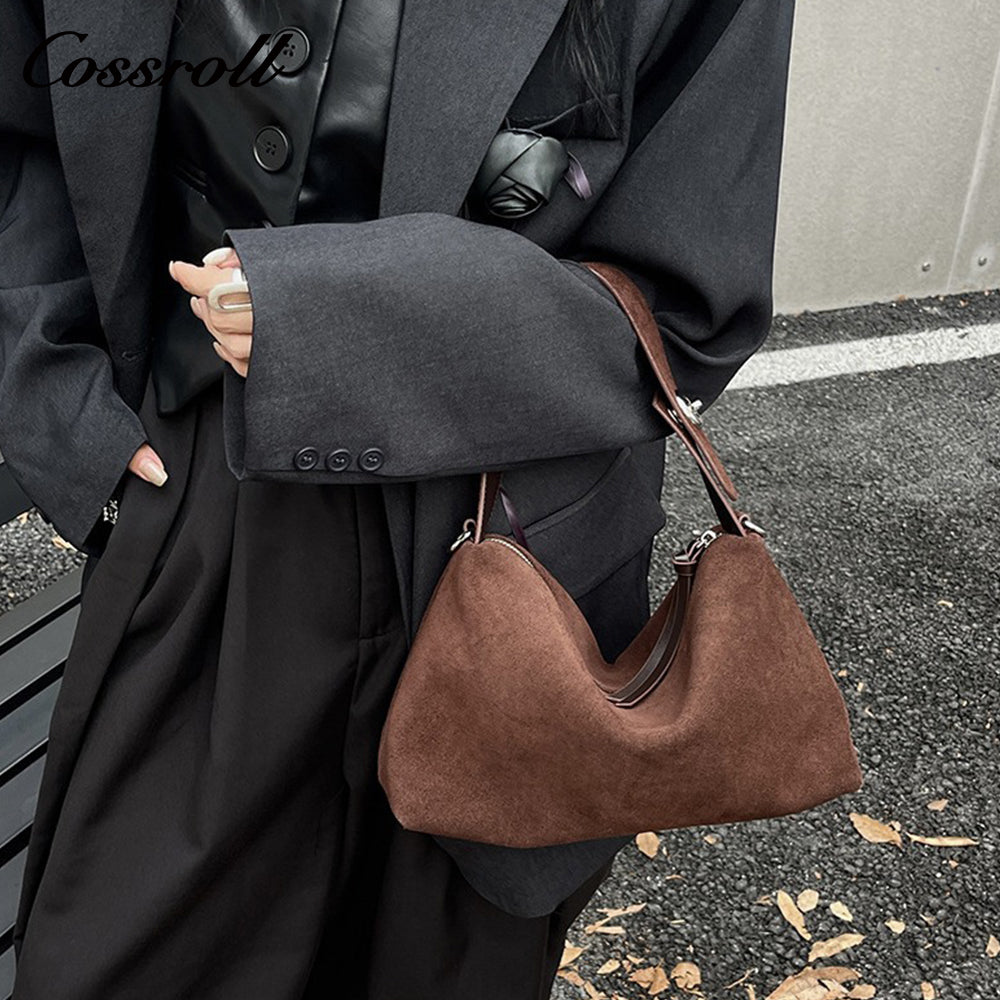 Premium sense of retro frosted deerskin velvet bag new niche underarm bag hundred trend fashion crossbody bag