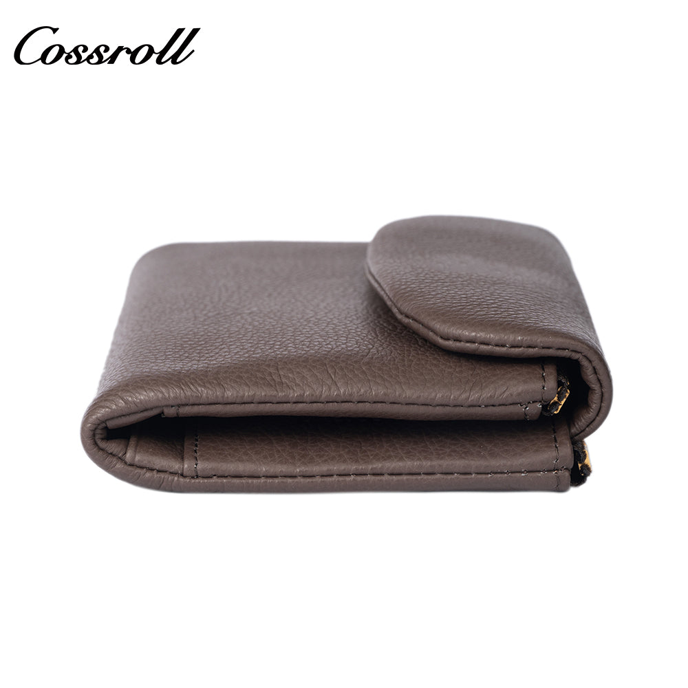 Women's wallet leather short wallet, fashionable soft leather, large capacity with multiple card slots.