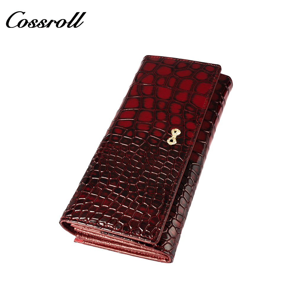 2024 new fashion crocodile print women's purse Korean version large capacity texture hand bag leisure card bag wallet bag