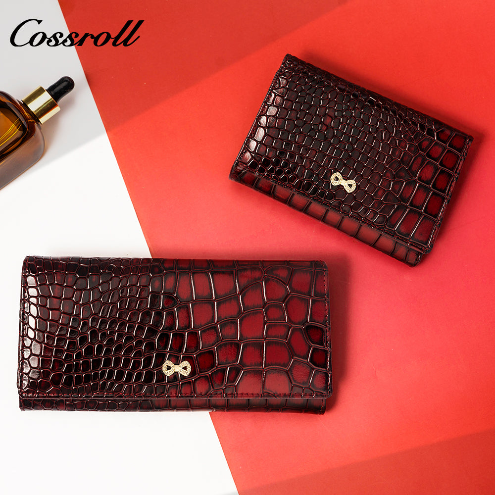 Cross-border 2024 Fall Women's Short wallet Euro-American style crocodile buckle three-fold coin wallet