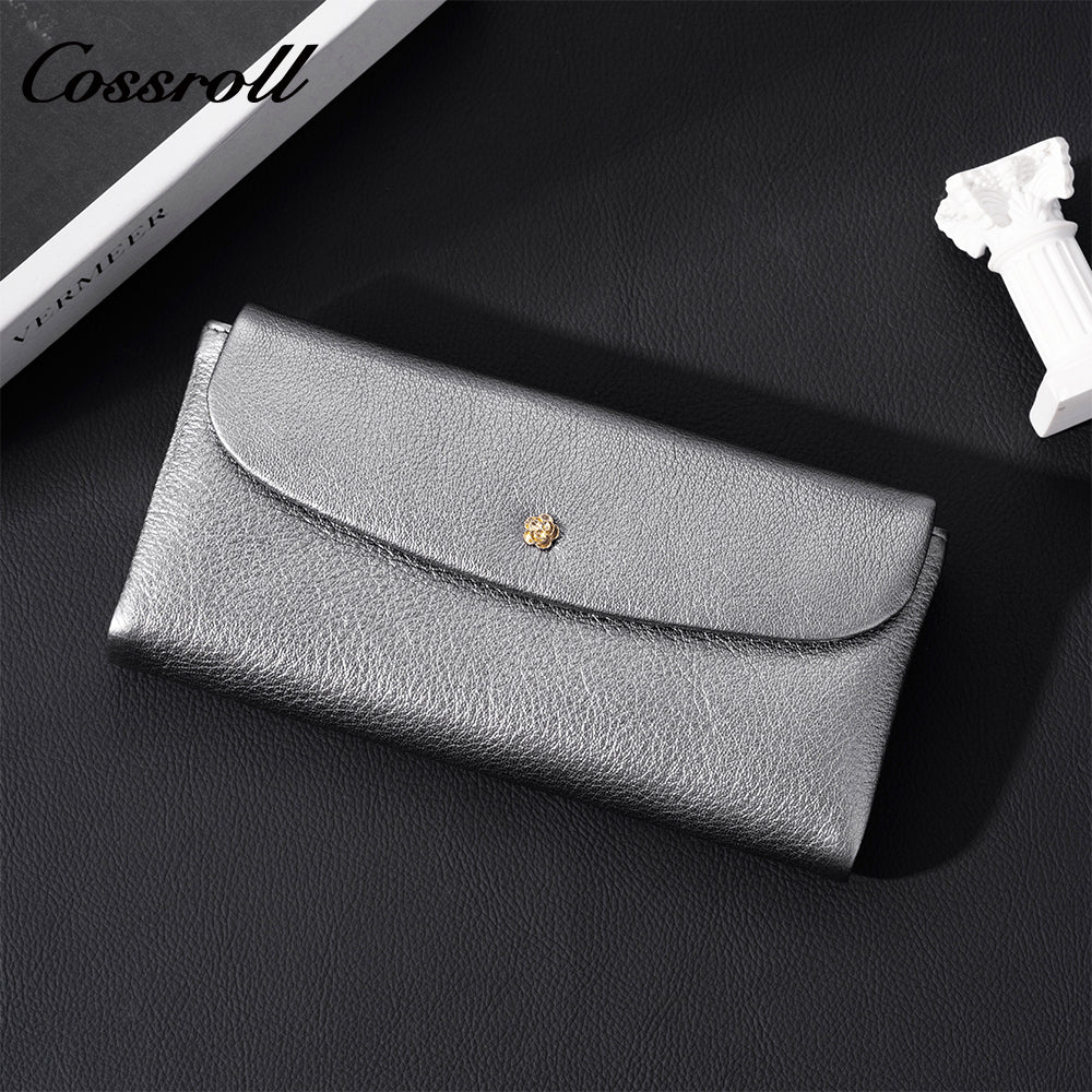 Women's cross-border genuine leather wallet with gold floral decoration, long vintage glossy design, large capacity with multiple card slots