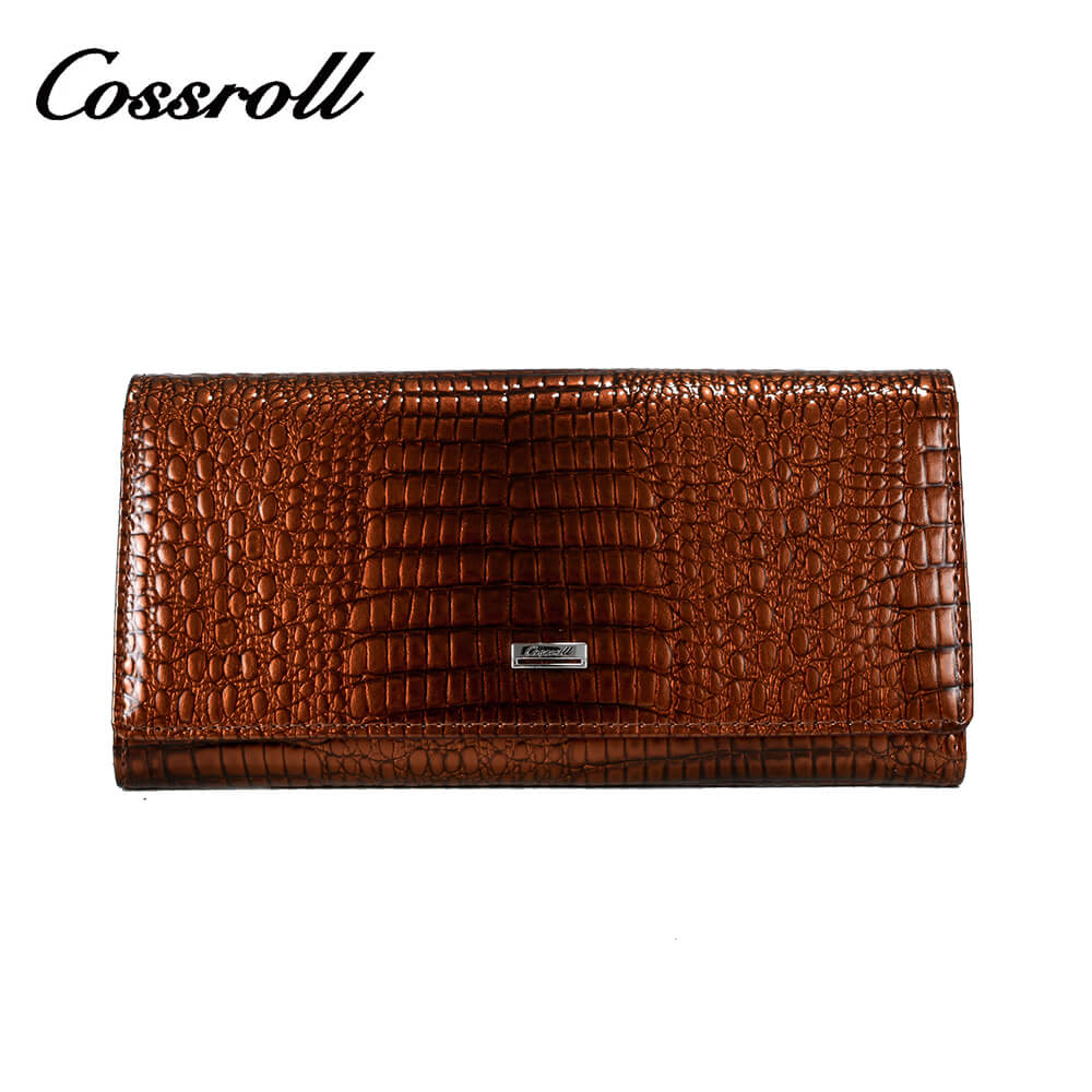 Crocodile Bifold Women Long Cowhide Leather Wallet Manufacturer