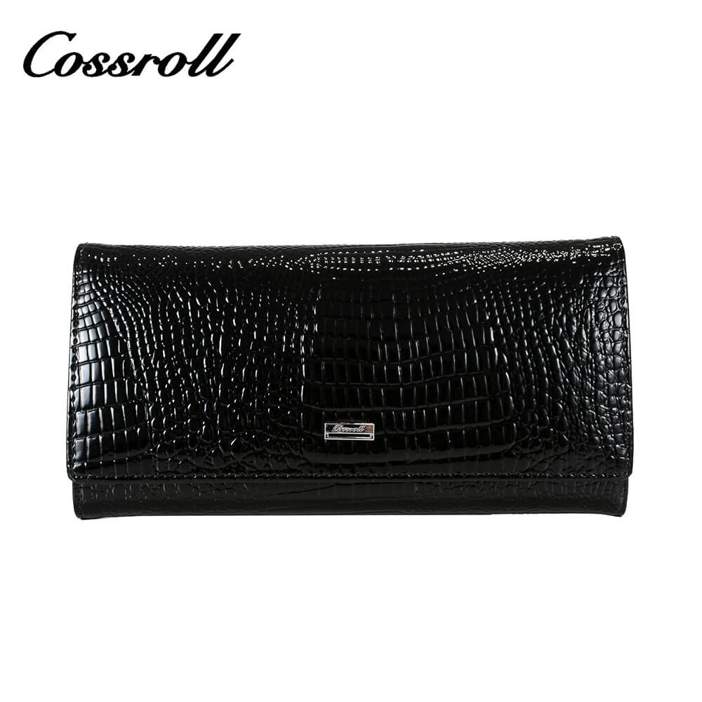 Crocodile Women Long Cowhide Leather Wallet Manufacturer