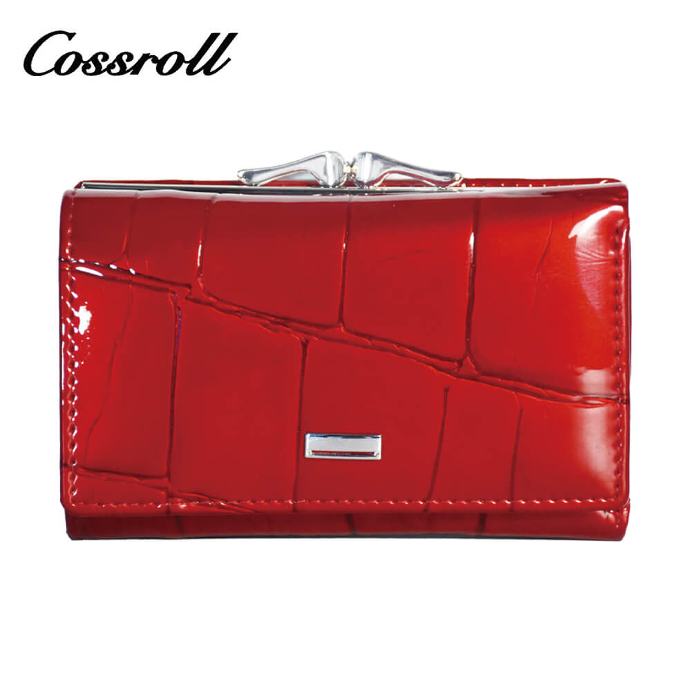 Women Glossy Bifold Short Leather Wallet Manufacturer