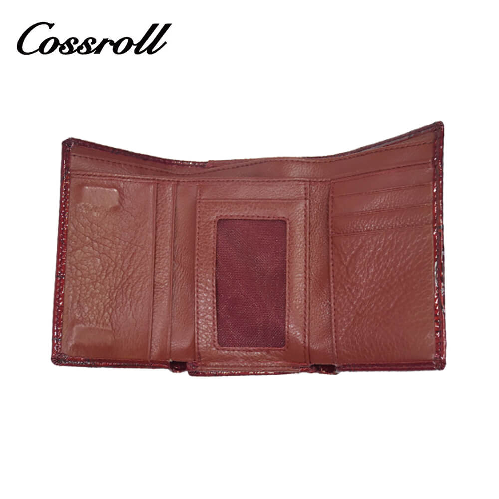 Women Glossy Bifold Short Leather Wallet Manufacturer