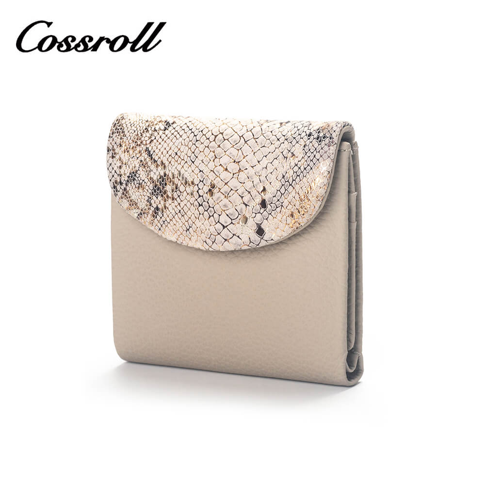 Cossroll Snake Print Soft Lambskin Leather Bifold Wallet Manufacturer