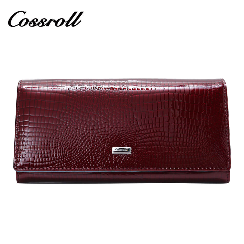 Crocodile Bifold Long Cowhide Leather Wallet Manufacturer