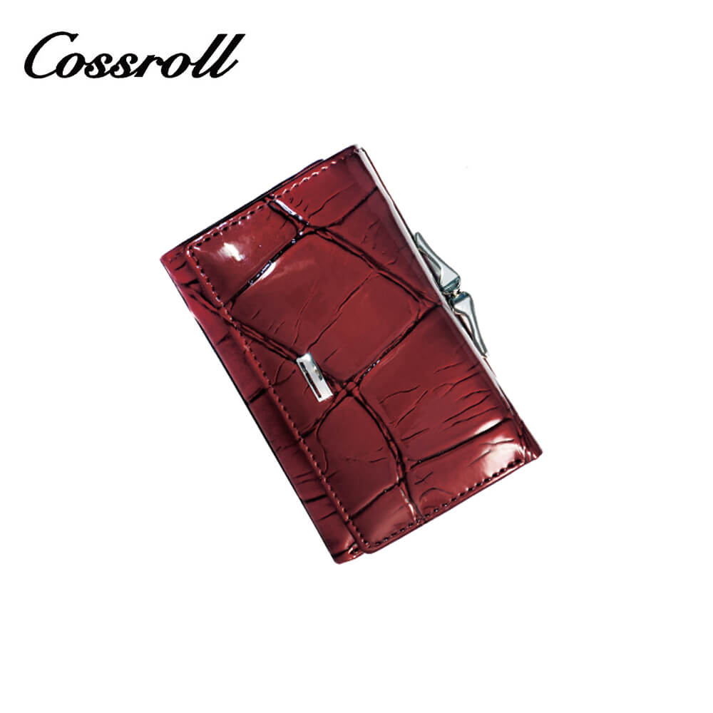 Women Glossy Bifold Short Leather Wallet Manufacturer