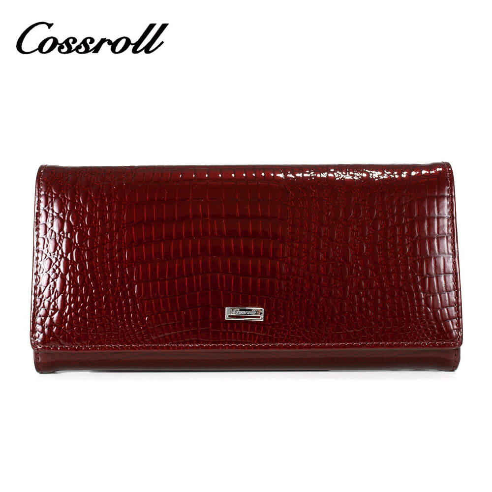 Crocodile Women Long Cowhide Leather Wallet Manufacturer