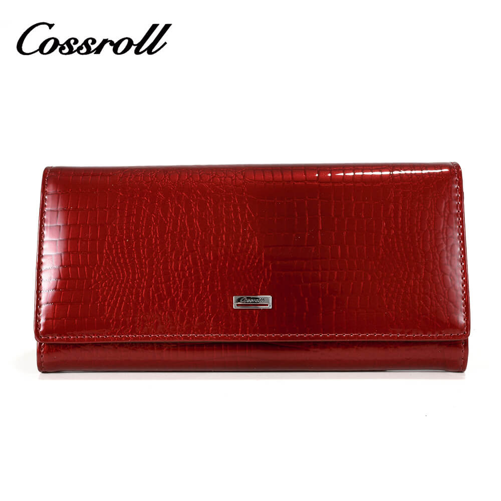 Crocodile Bifold Women Long Cowhide Leather Wallet Manufacturer