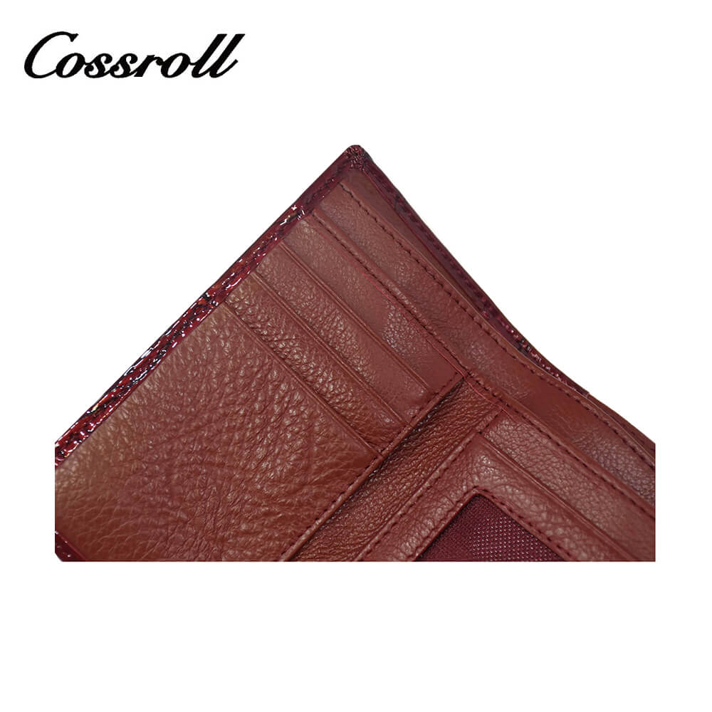 Women Glossy Bifold Short Leather Wallet Manufacturer