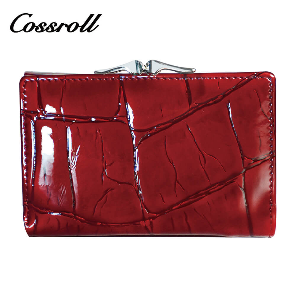 Women Glossy Bifold Short Leather Wallet Manufacturer