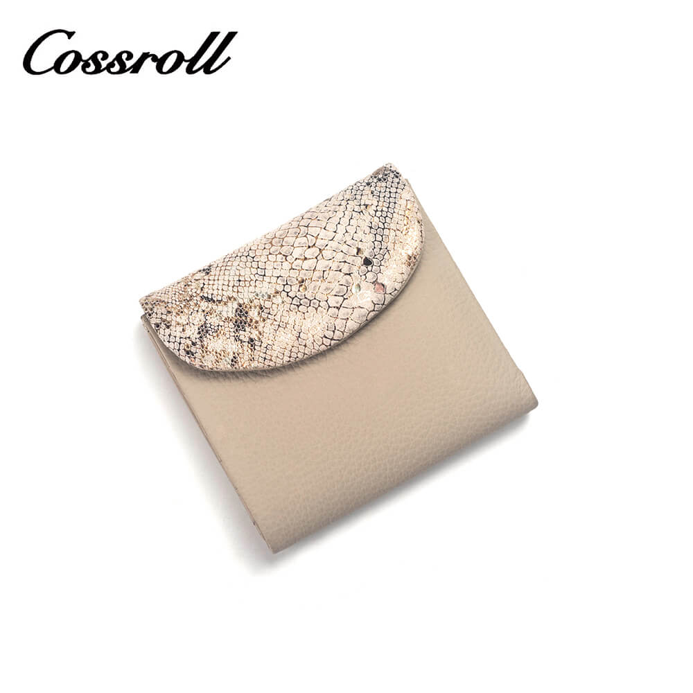 Cossroll Snake Print Soft Lambskin Leather Bifold Wallet Manufacturer