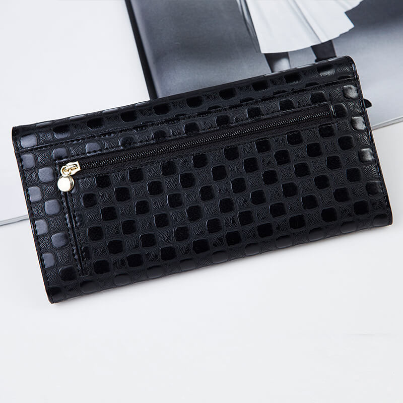 Dots Envelop Lady Long Patent Leather Wallets